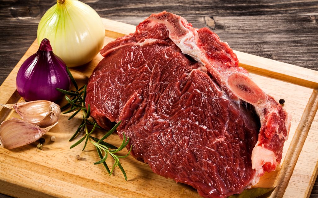 к чему снится сырое мясо женщине